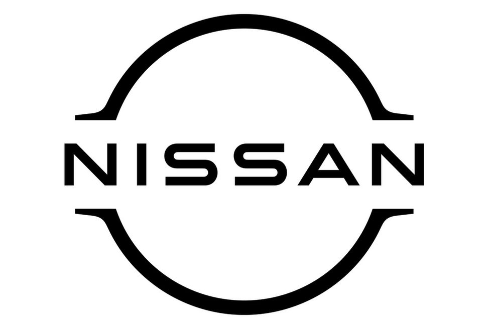 NISSAN : 